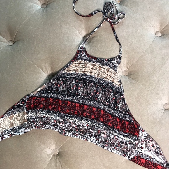 🦋Urban Outfitters Halter Tie Crop top - Picture 1 of 2